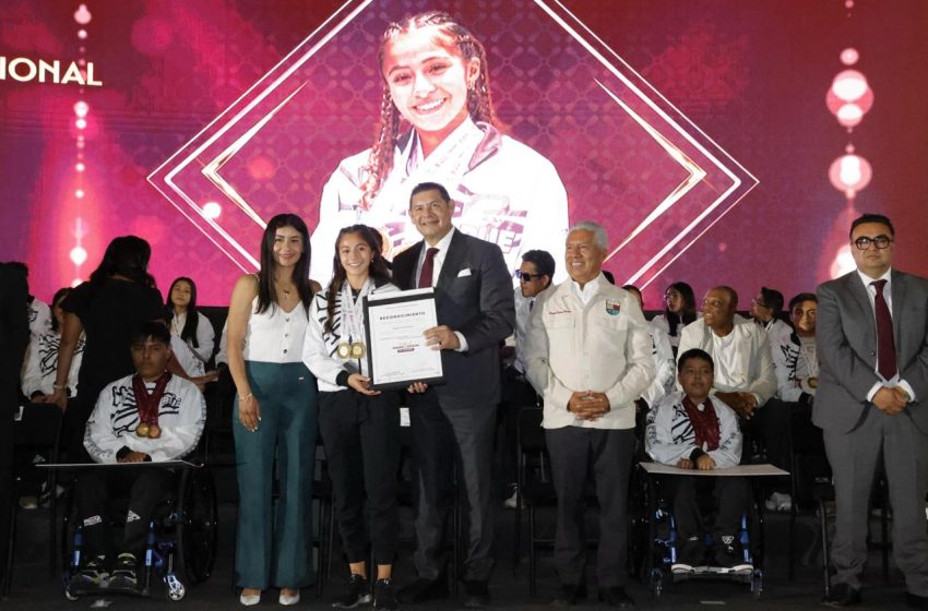 Sin precedentes, Gobierno de Puebla entrega 20 mdp en premios a deportistas ganadores