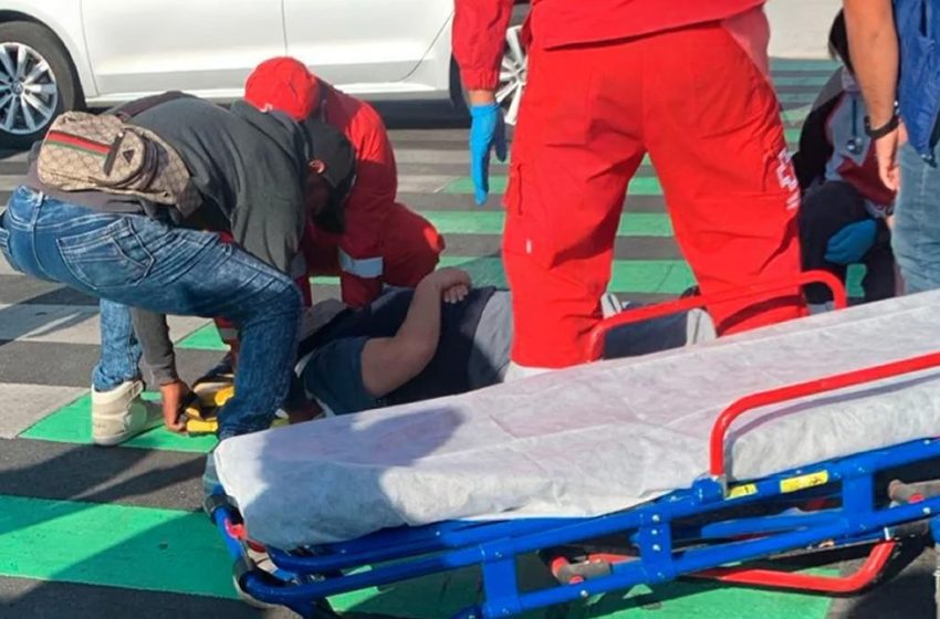 Arrollan a abuelita y niña frente a Finanzas en Puebla