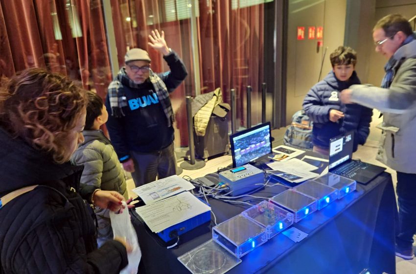 Ciencia y arte se combinan en el Piano Cósmico para acercar la Física de Partículas