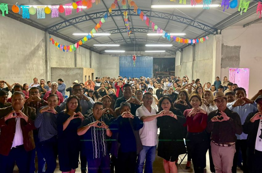 Pavel Gaspar convive con familias en posadas de Acatlán de Osorio e Izúcar de Matamoros