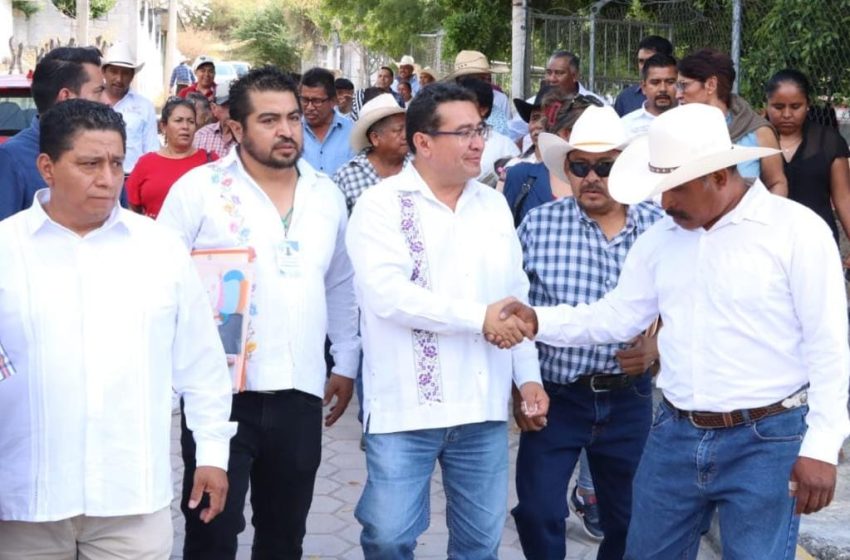Reconoce Pavel Gaspar acciones del Ejecutivo en favor de las juntas auxiliares