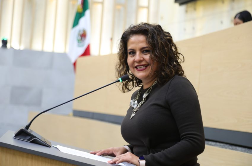 Propone Azucena Rosas gratuidad en estacionamientos para proteger la economía familiar