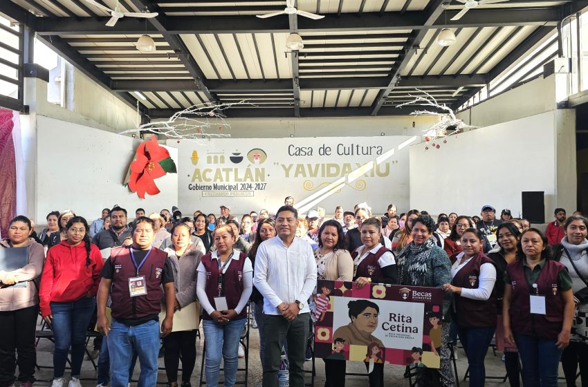 Gobierno Municipal de Acatlán facilita espacio para entrega de tarjetas del Banco del Bienestar