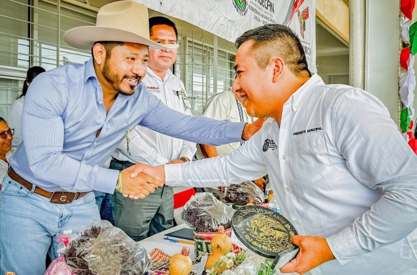 En Tepexco honran  al Ejército Mexicano