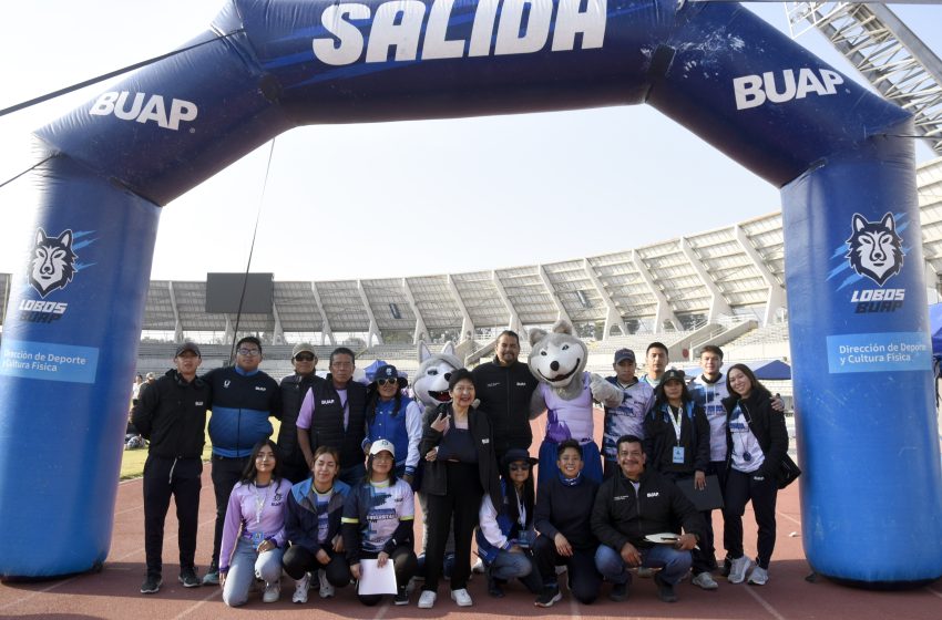 Realiza BUAP Carrera de la Mujer Universitaria