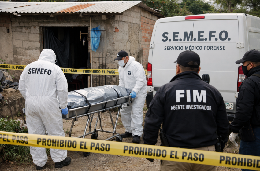 Encuentran sin v1da a hombre al interior de su vivienda en Izúcar