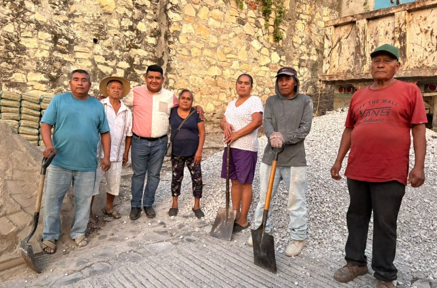 Brinda Raúl Merino más apoyo a colonias de Epatlan