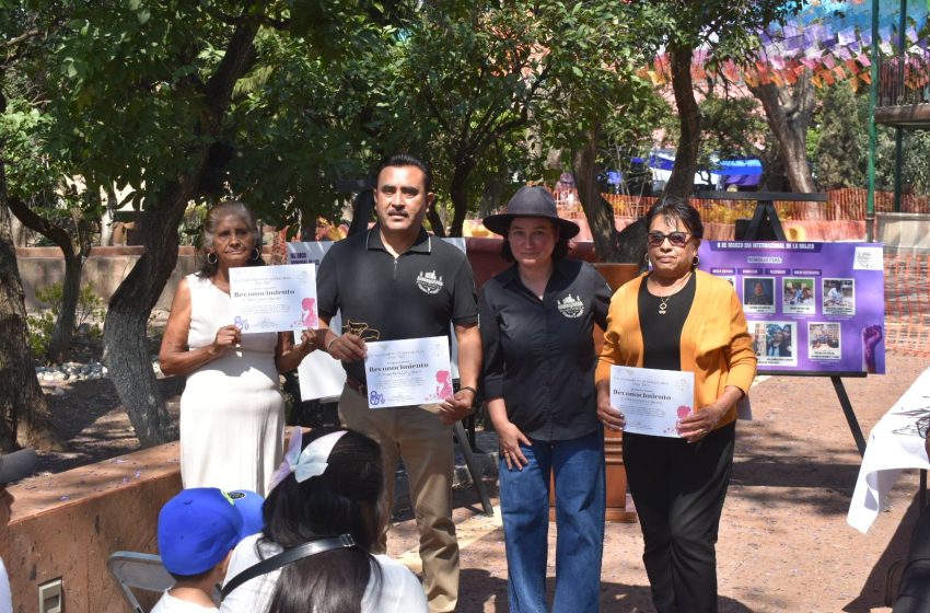 Reconoce Raúl Marín a mujeres destacadas de Huaquechula