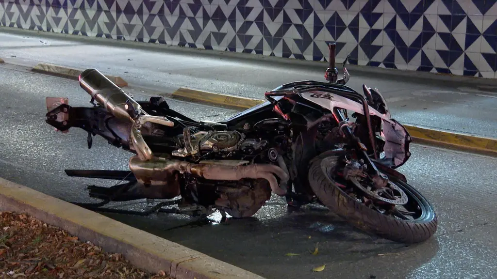 Muere motociclista tras accidentarse sobre el Boulevard 5 de Mayo en Puebla