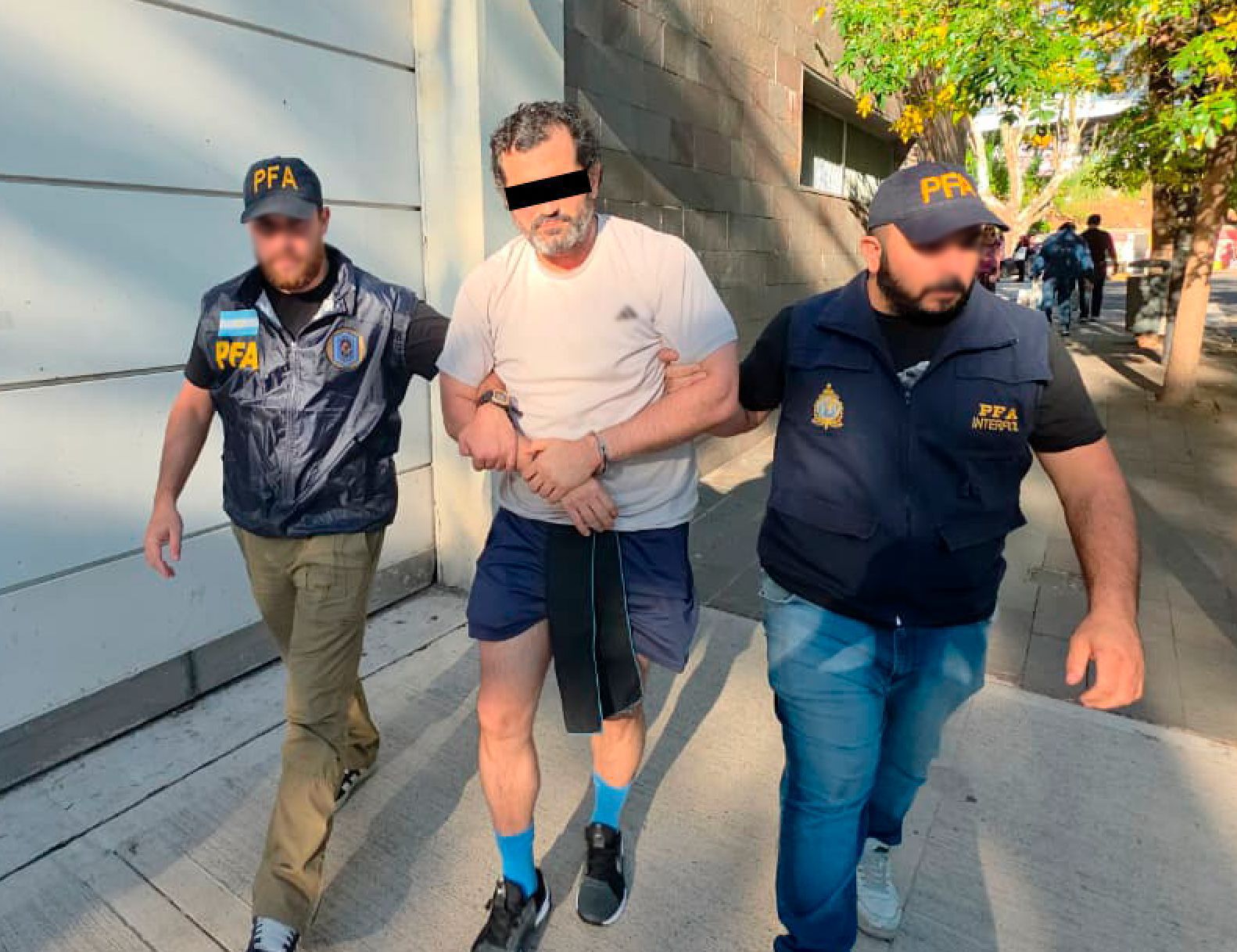 Detienen en Argentina al contralmirante Fernando Farías, acusado de huachicol
