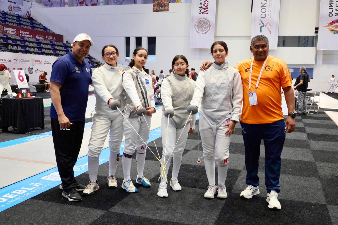 Talento poblano destaca en jornada de esgrima en Olimpiada CONADE 2026