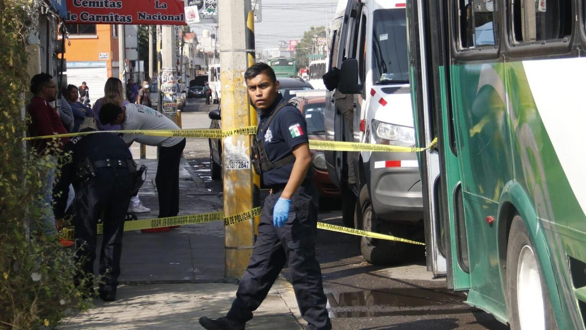 Fallece pasajero en unidad de transporte público en Puebla; se dirigía a hemodiálisis