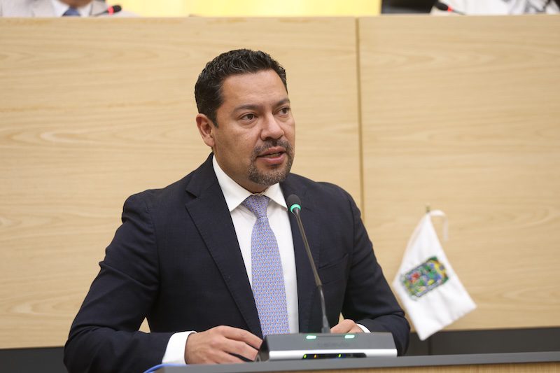 Andrés Villegas advierte a alcaldes de la Mixteca: “No puede haber vínculos con el crimen organizado”