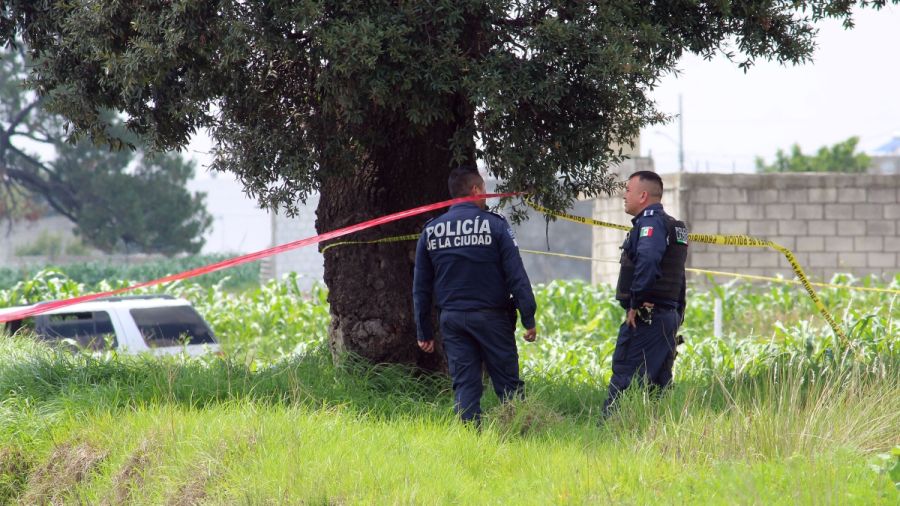 Hallan a hombre asesinado dentro de vehículo en La Resurrección