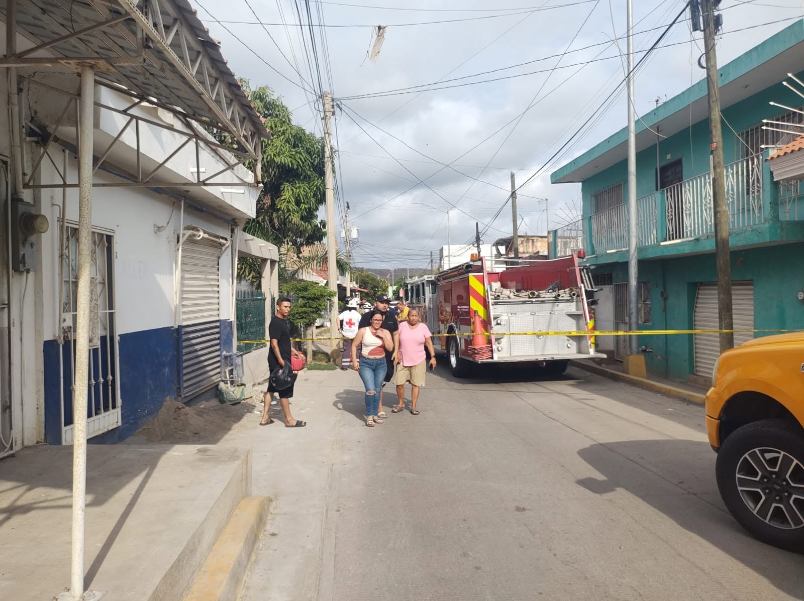 Rescatan a niña tras operativo por violencia familiar en Mazatlán