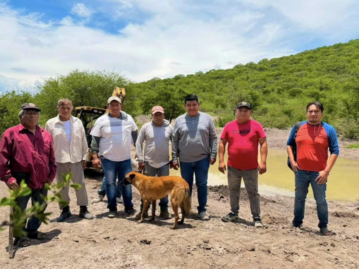 Gobierno de Epatlán     trabaja a favor de la      actividad ganadera