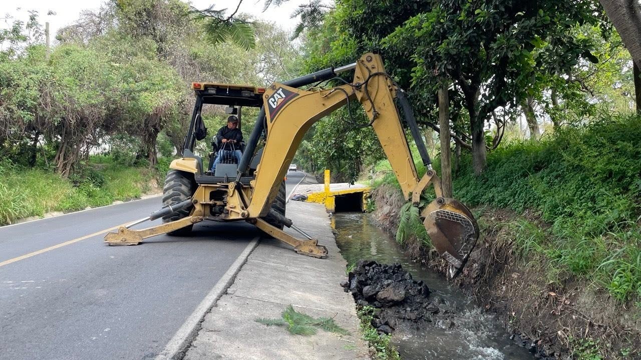 Realiza el SOAPAMA  limpieza de acequia