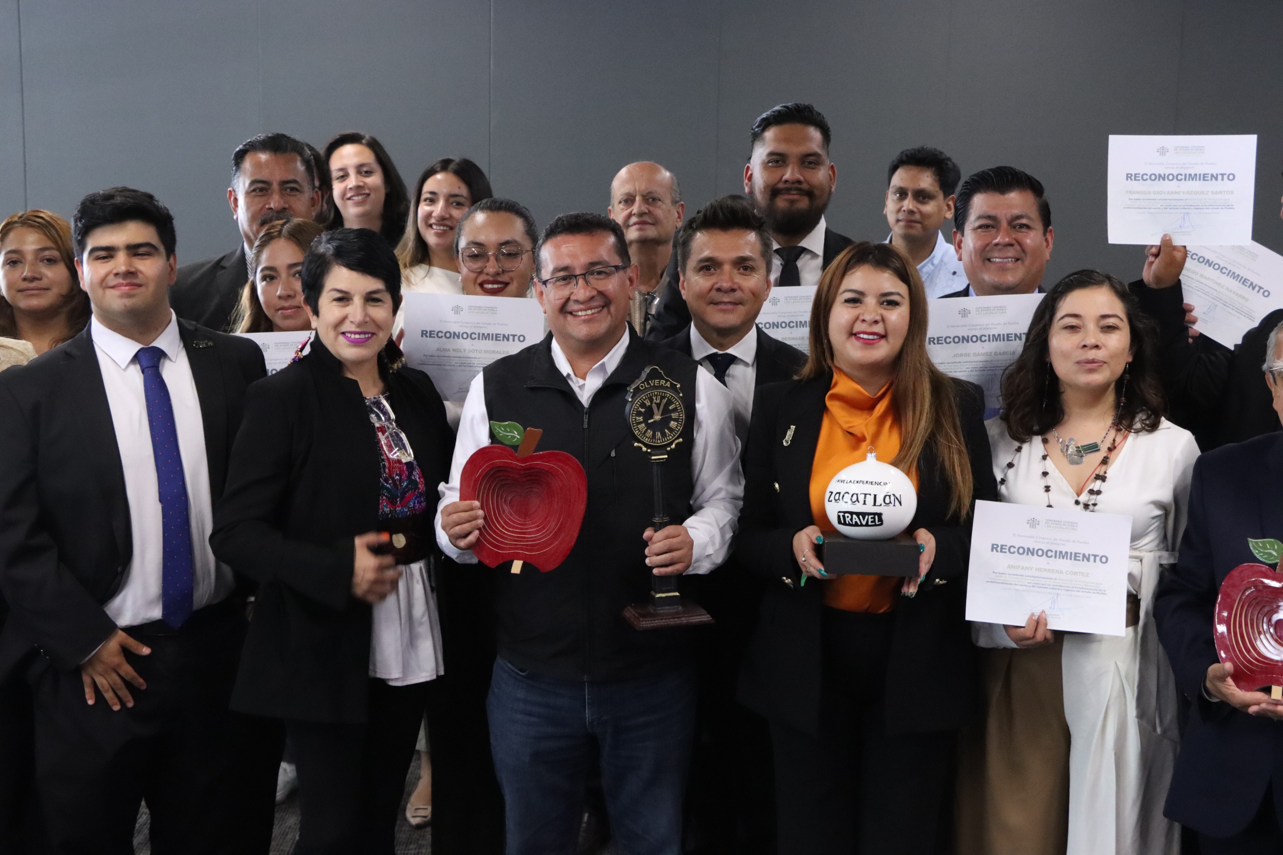 Congreso del Estado reconoce a Guías de Turistas que cumplieron con la certificación NOM-08