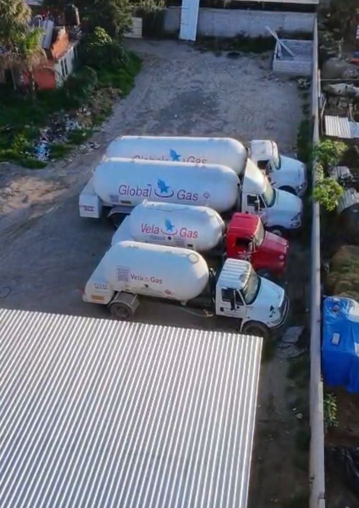 Aseguran inmueble y pipas ligadas al robo de combustible en Tepeaca