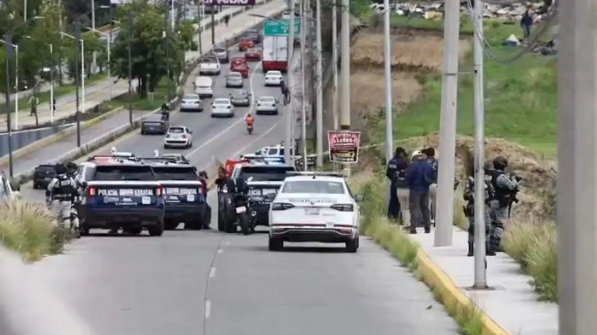 Hallan restos humanos calcinados en el Periférico Ecológico de Puebla