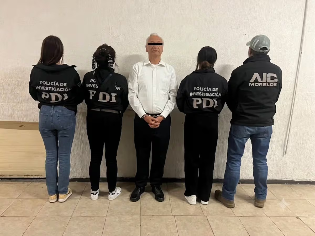 Detienen al exdirector de Pemex por violencia familiar