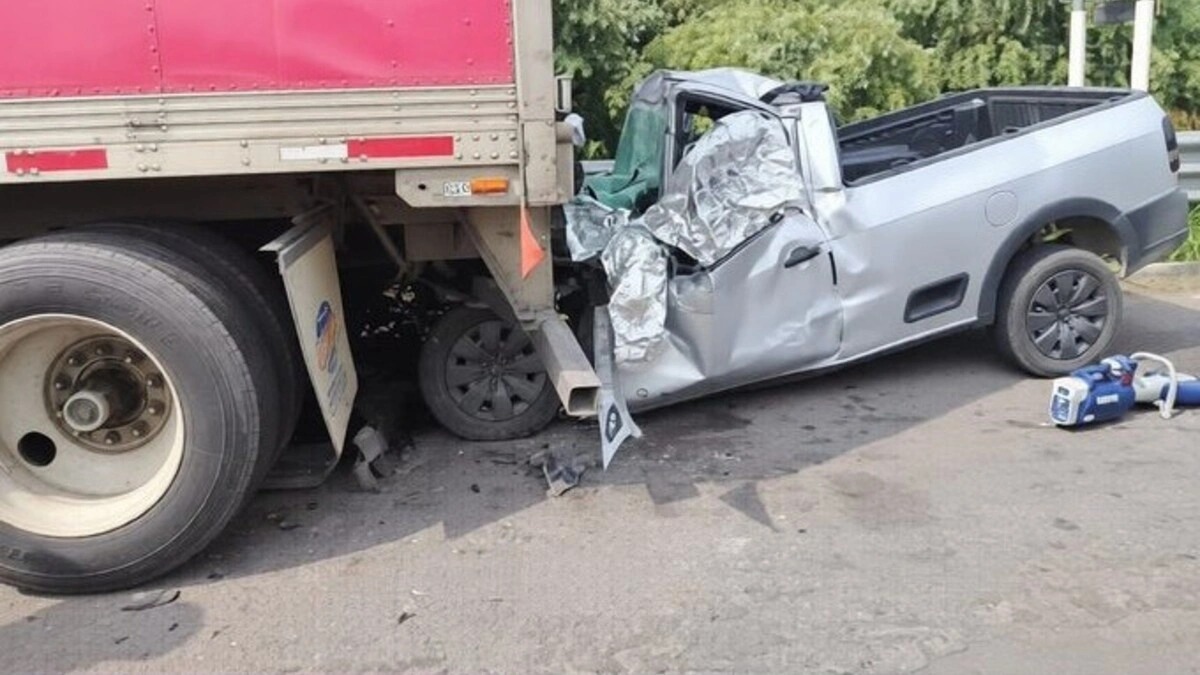Mueren dos personas tras choque en la autopista México-Puebla